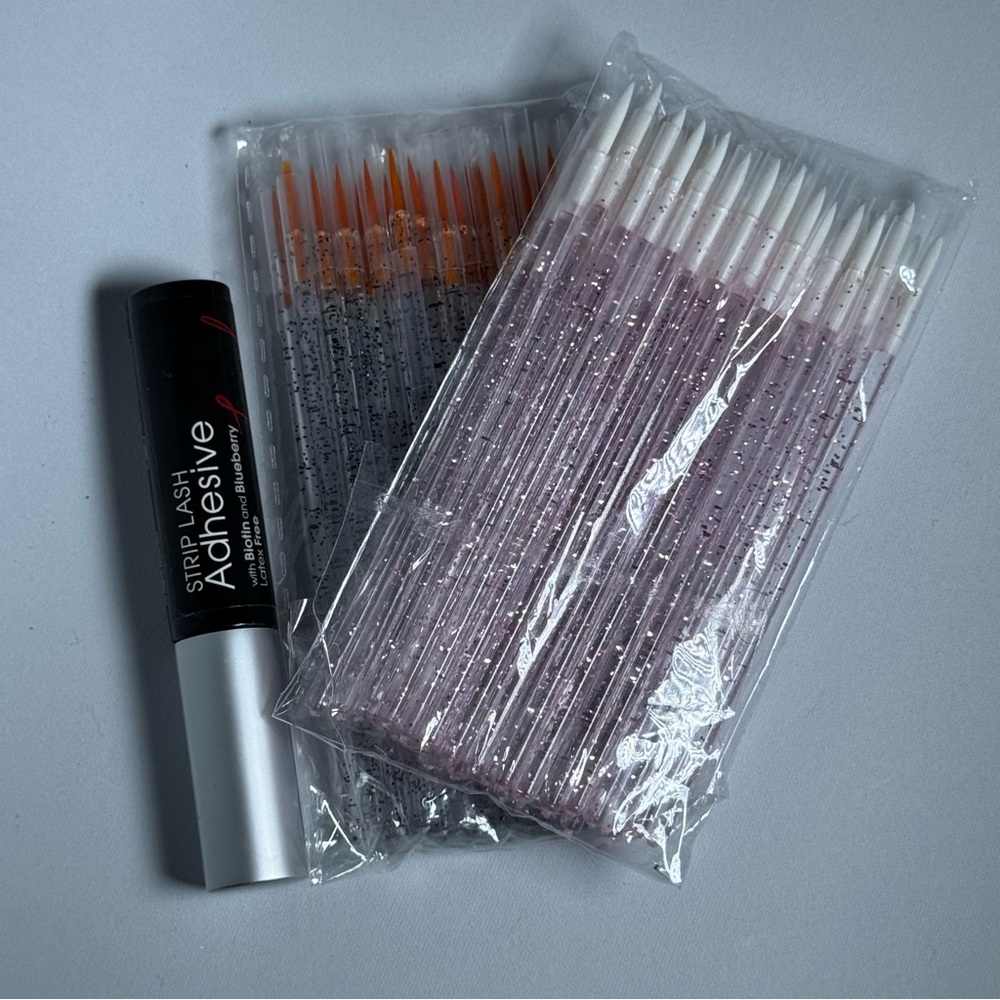 Kiss Lash Couture Brush on Lash Glue and Liner wands